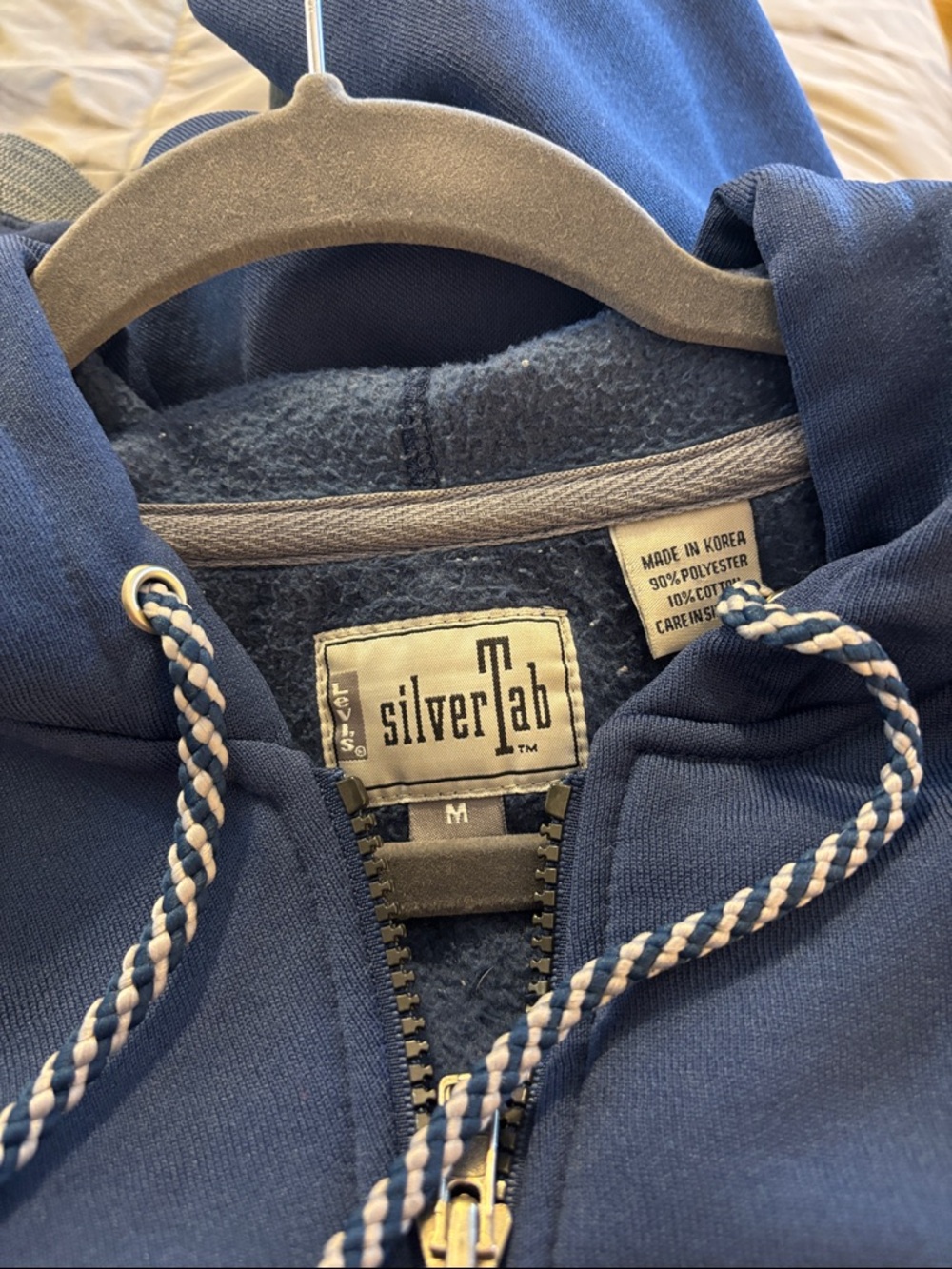 Men’s Levi’s Silver Tab Navy Full-Zip Hooded Jacket. Navy - Picture 3 of 3